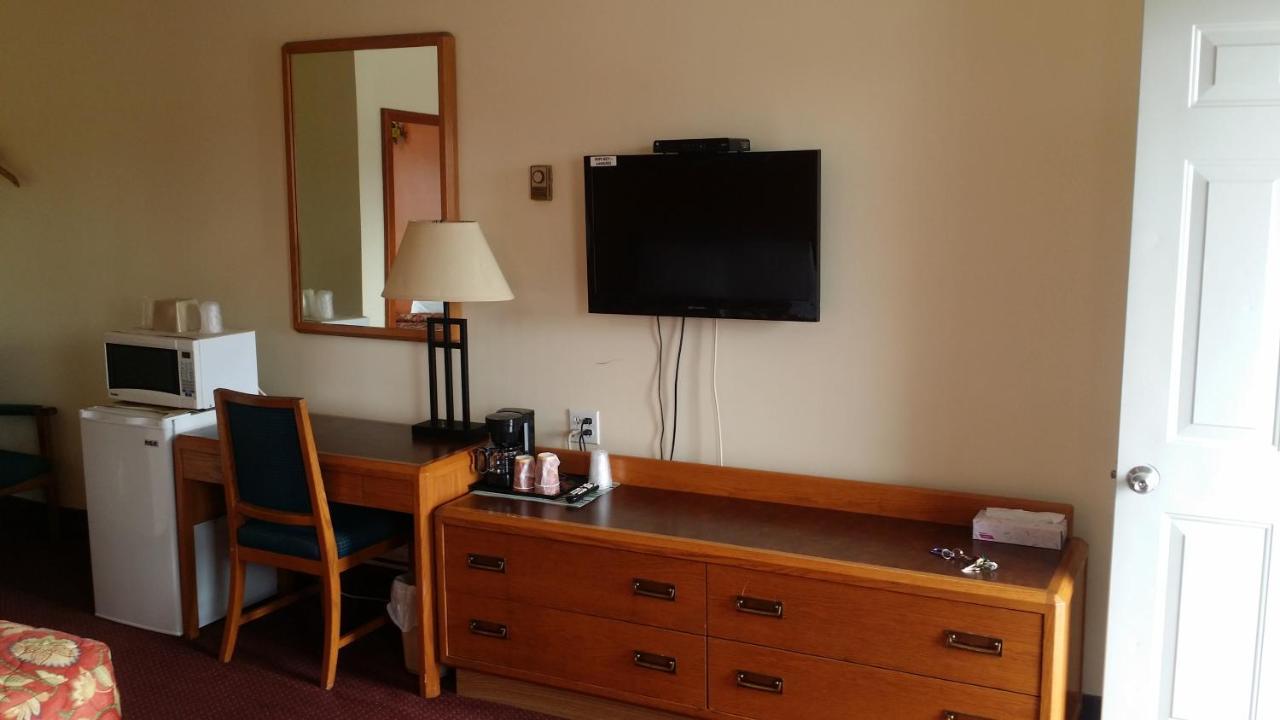 River Mist Inn Sturgeon Falls Esterno foto