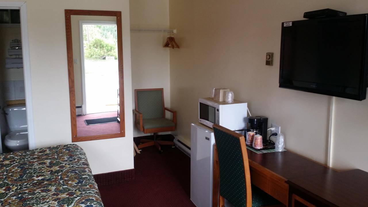 River Mist Inn Sturgeon Falls Esterno foto
