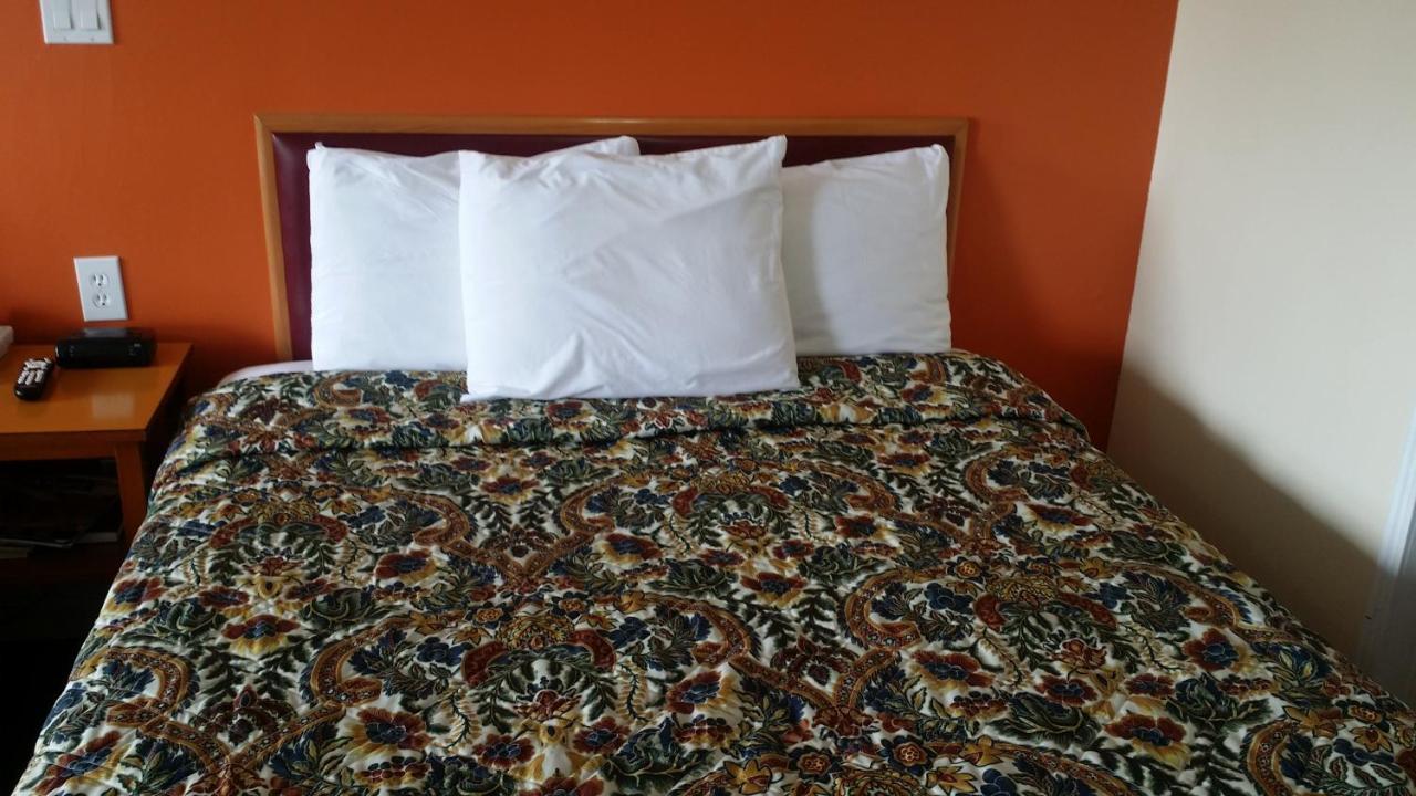River Mist Inn Sturgeon Falls Esterno foto