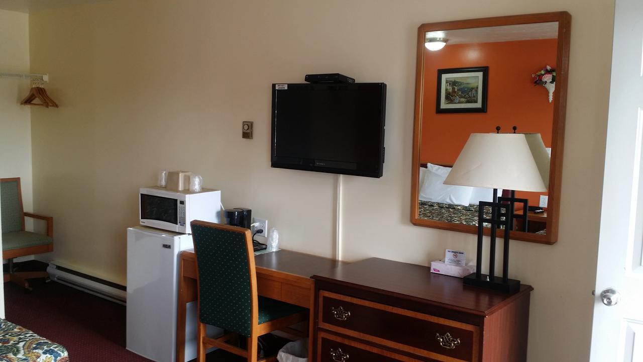 River Mist Inn Sturgeon Falls Esterno foto