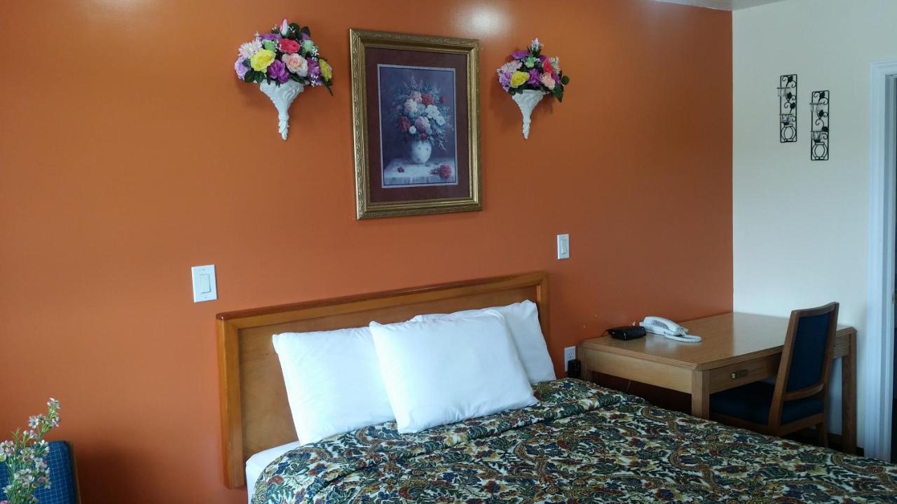 River Mist Inn Sturgeon Falls Esterno foto