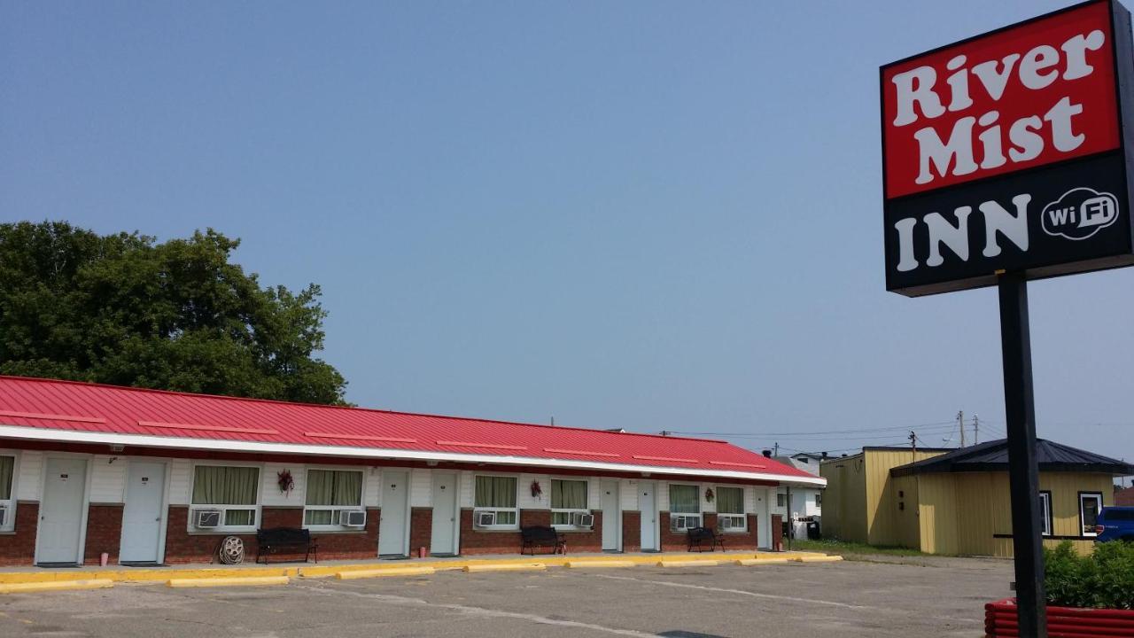 River Mist Inn Sturgeon Falls Esterno foto