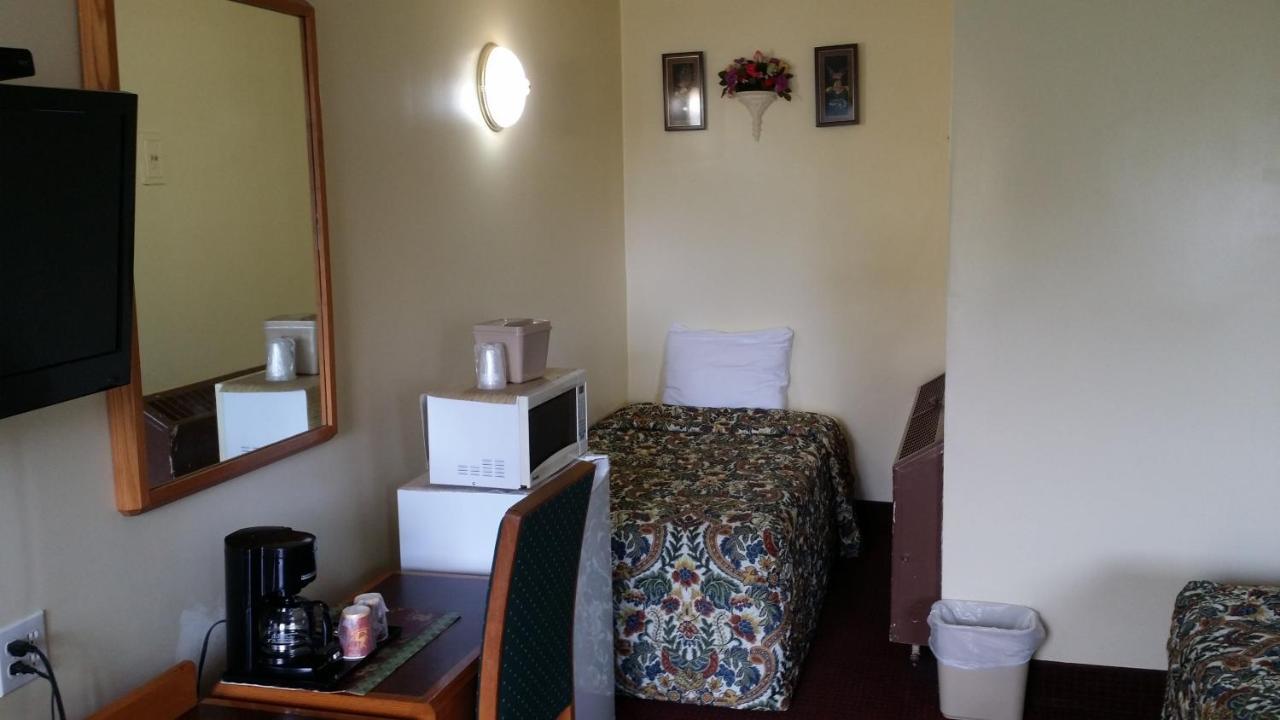 River Mist Inn Sturgeon Falls Esterno foto