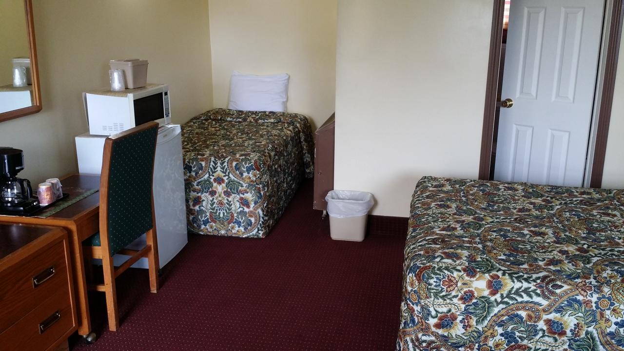 River Mist Inn Sturgeon Falls Esterno foto