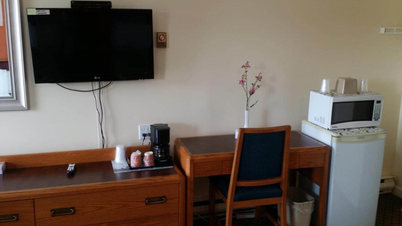 River Mist Inn Sturgeon Falls Esterno foto