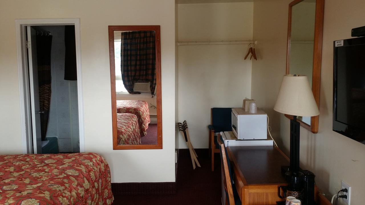 River Mist Inn Sturgeon Falls Esterno foto