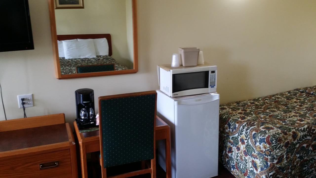 River Mist Inn Sturgeon Falls Esterno foto