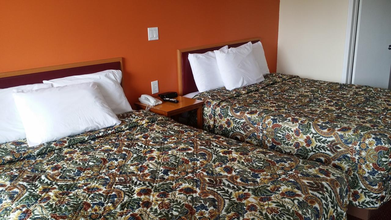 River Mist Inn Sturgeon Falls Esterno foto