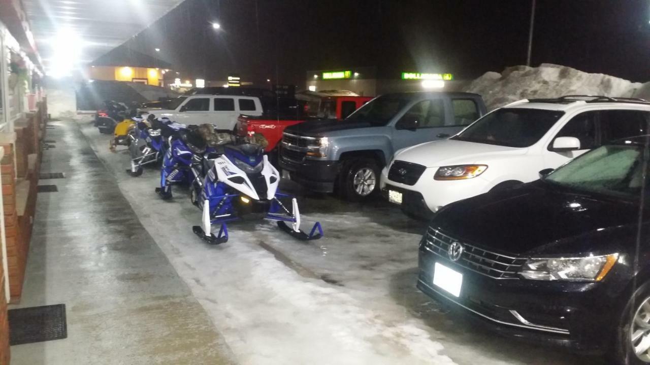 River Mist Inn Sturgeon Falls Esterno foto