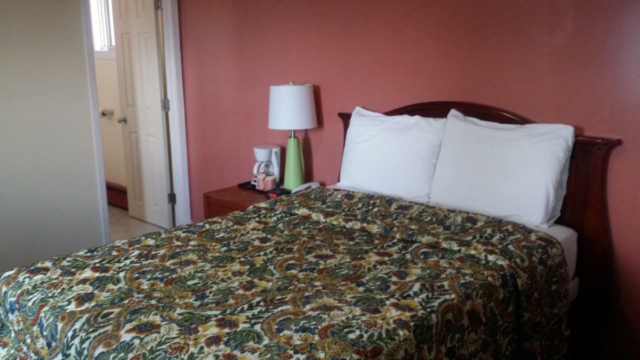 River Mist Inn Sturgeon Falls Esterno foto