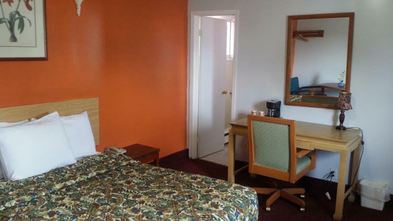 River Mist Inn Sturgeon Falls Esterno foto